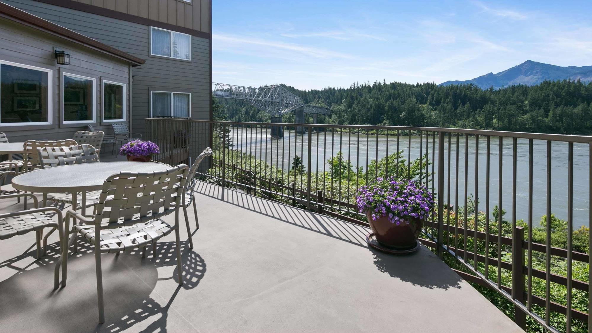 Best Western Plus Columbia River Inn Cascade Locks Exterior foto