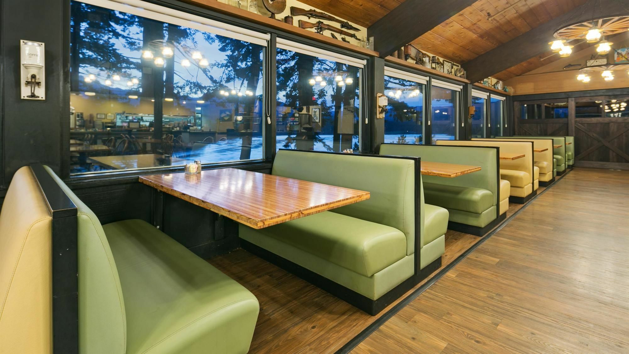 Best Western Plus Columbia River Inn Cascade Locks Exterior foto